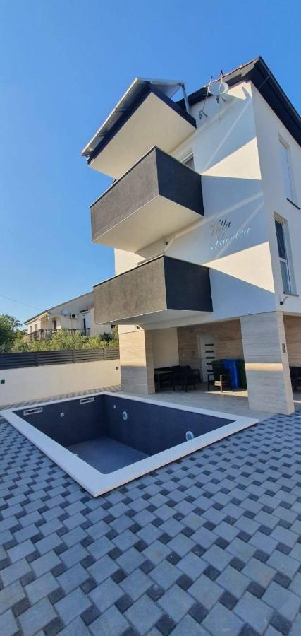 Vila Slavica Vir Ngoại thất bức ảnh